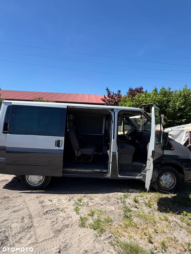 Ford Transit Tourneo GLX - 4