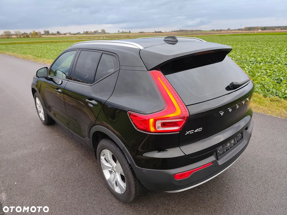 Volvo XC 40 T3 Momentum - 12