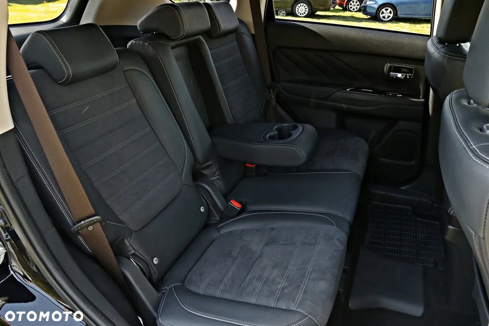 Mitsubishi Outlander - 37