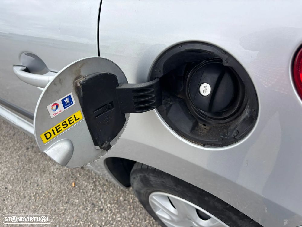 Peugeot 207 1.4 HDi Sport - 12