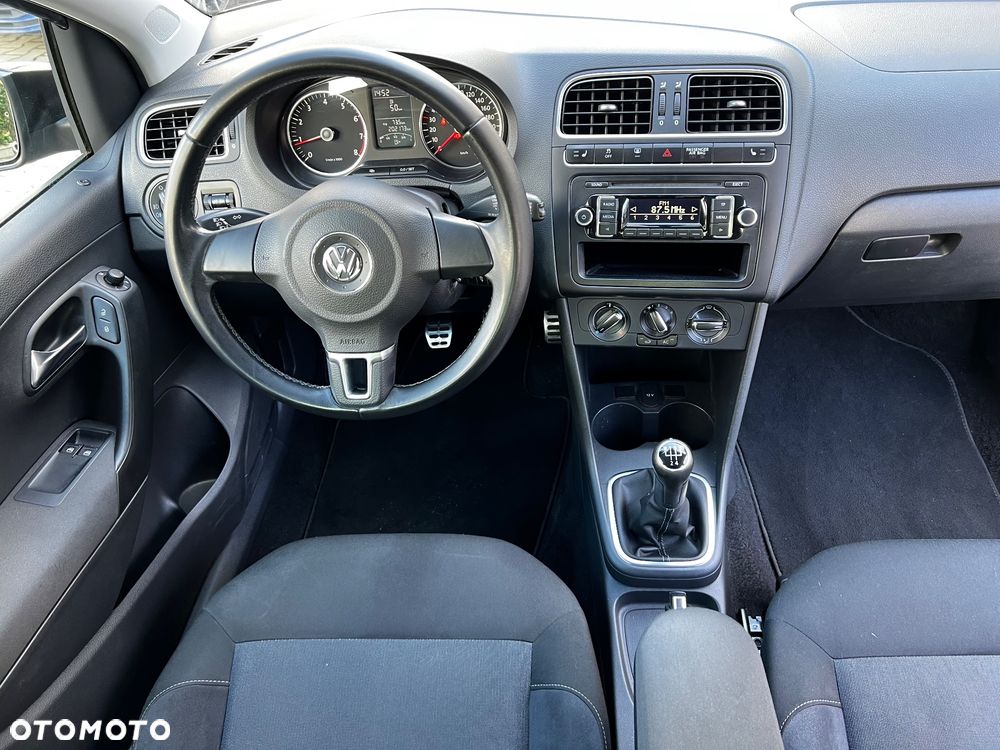 Volkswagen Polo 1.4 16V Comfortline - 25
