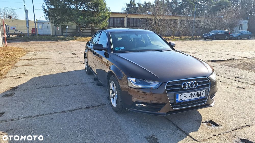 Audi A4 Limousine - 1
