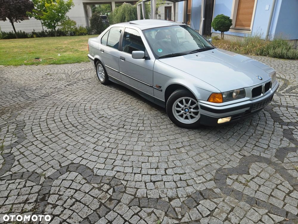 BMW Seria 3 - 25