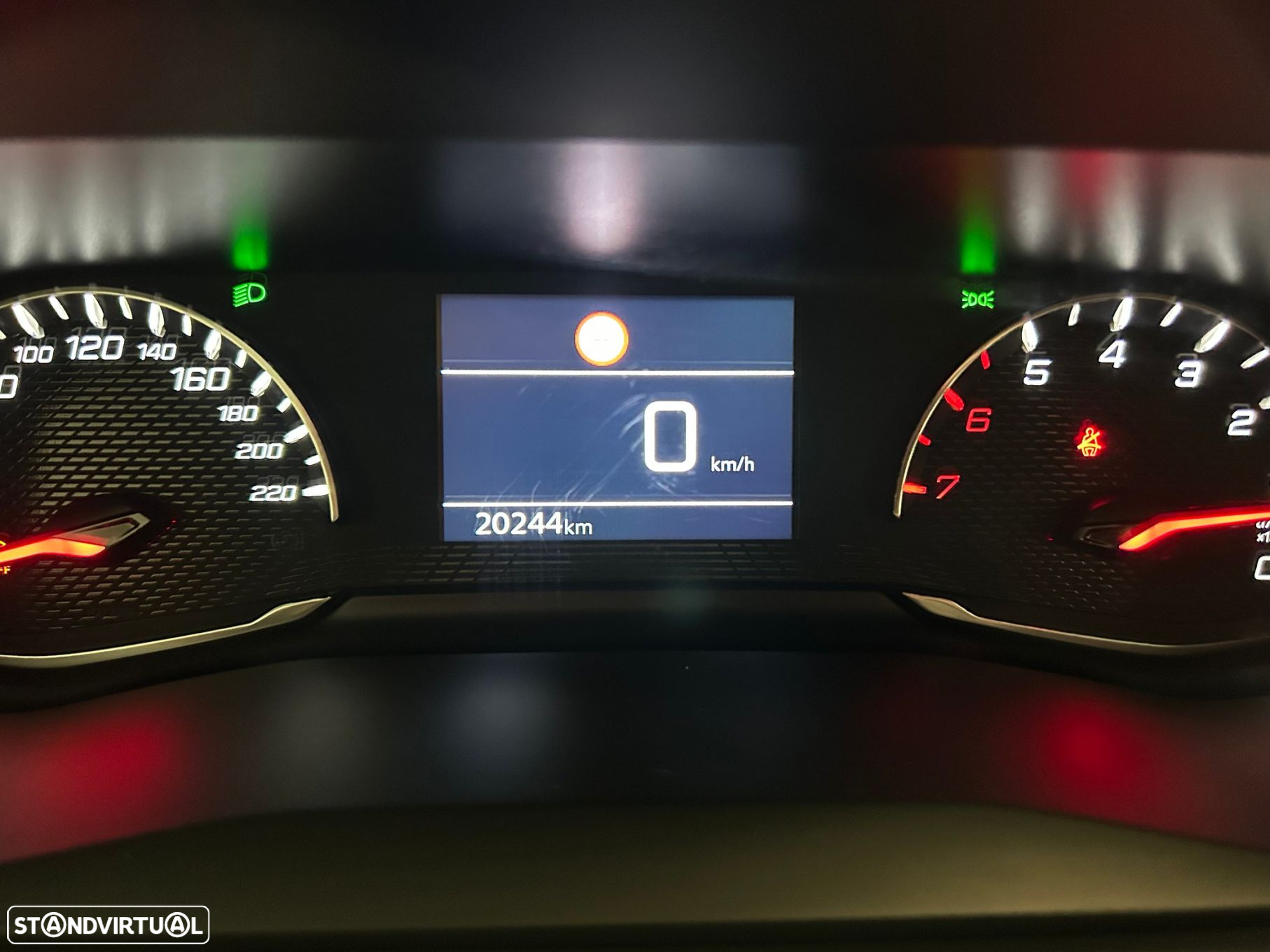 Peugeot 208 1.2 PureTech Active Pack - 21