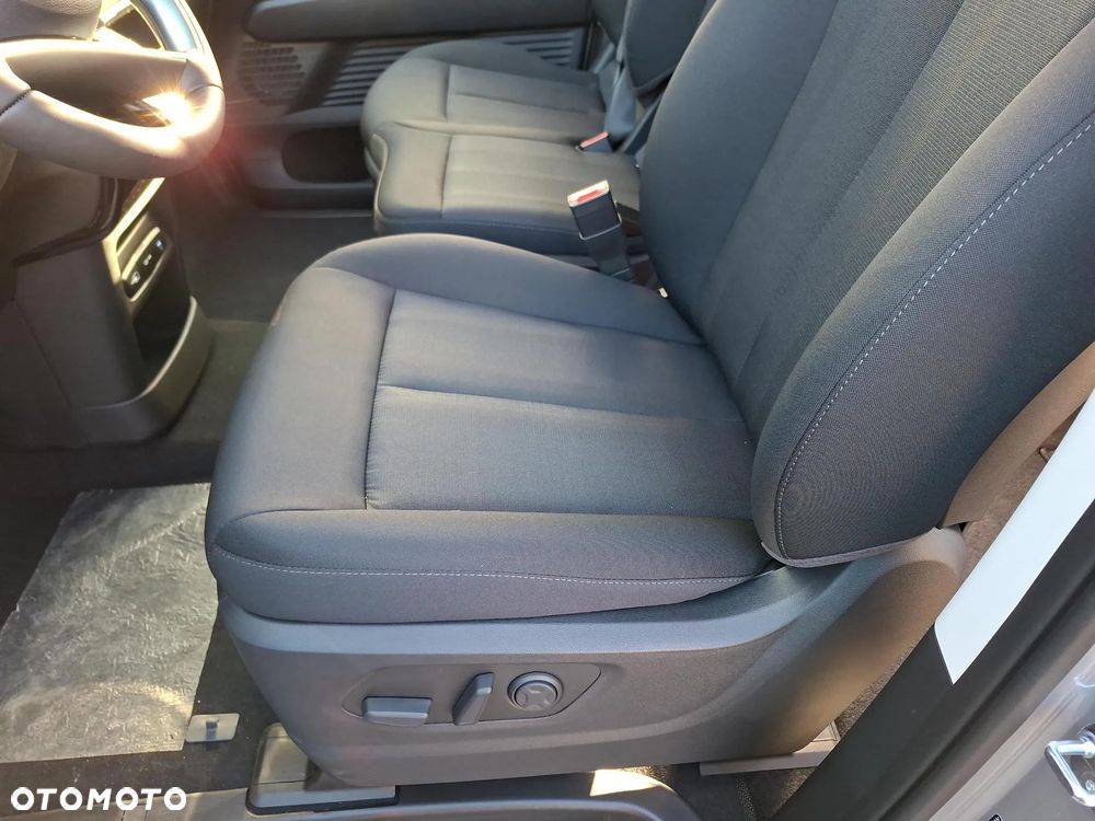 Hyundai Staria 1.6 T-GDI HEV Smart Business - 12