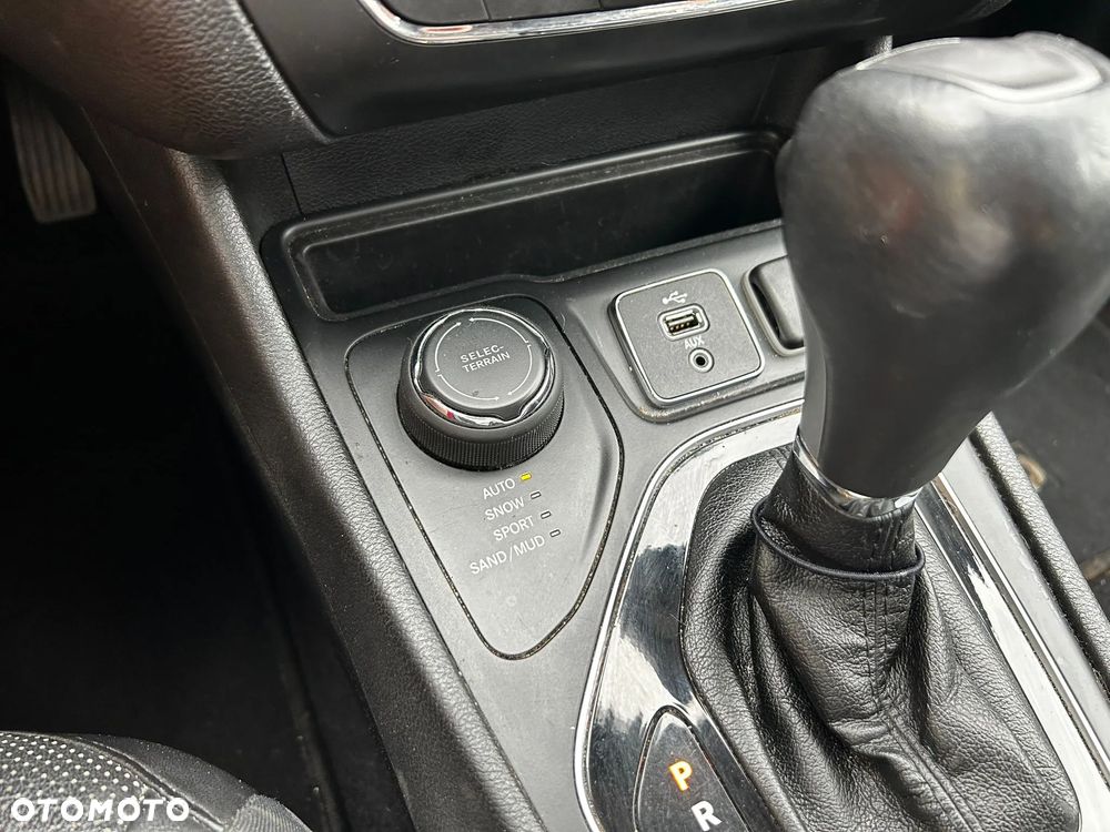 Jeep Cherokee 3.2 V6 Active Drive I Limited - 24