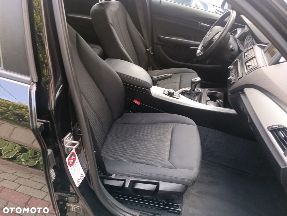 BMW Seria 1 116i - 17