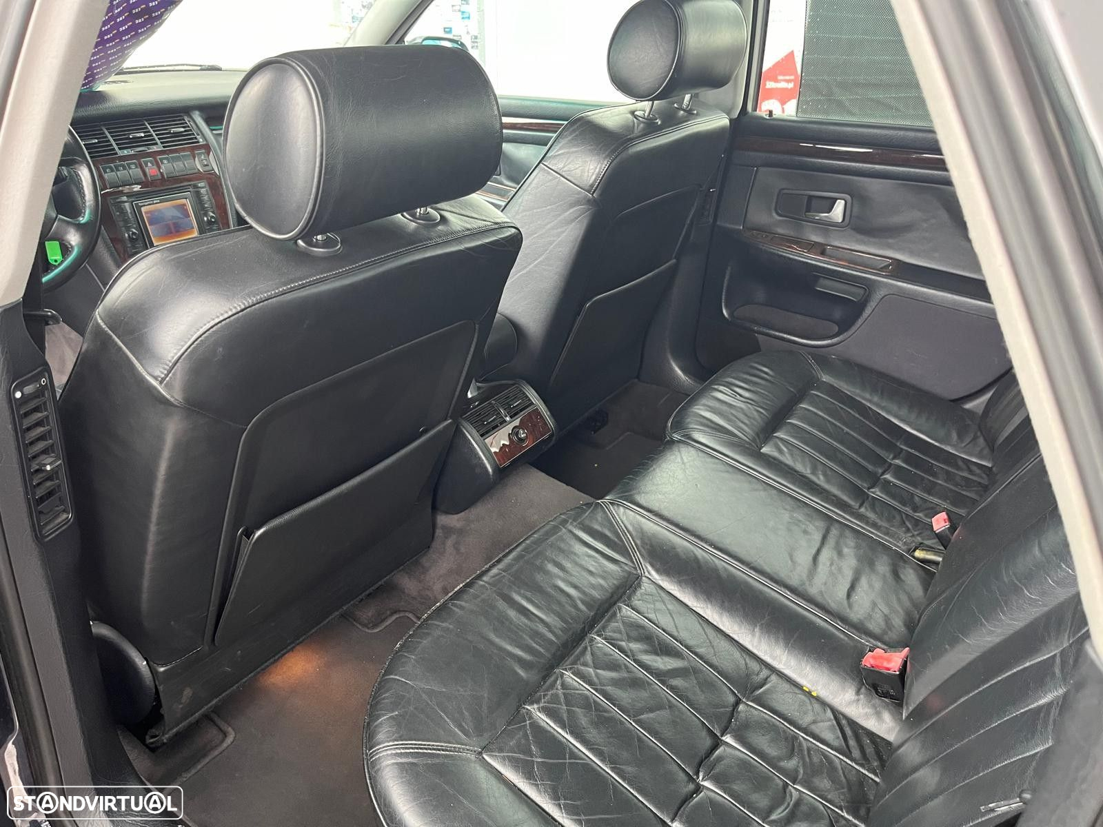 Audi A8 - 8
