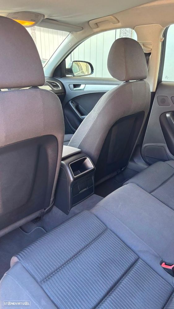 Audi A4 Avant 2.0 TDI Advance - 8