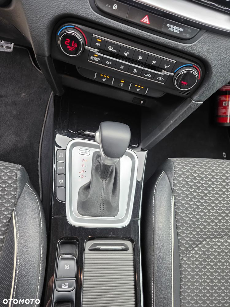 Kia XCeed 1.6 GDI PHEV L Business Line DCT - 19