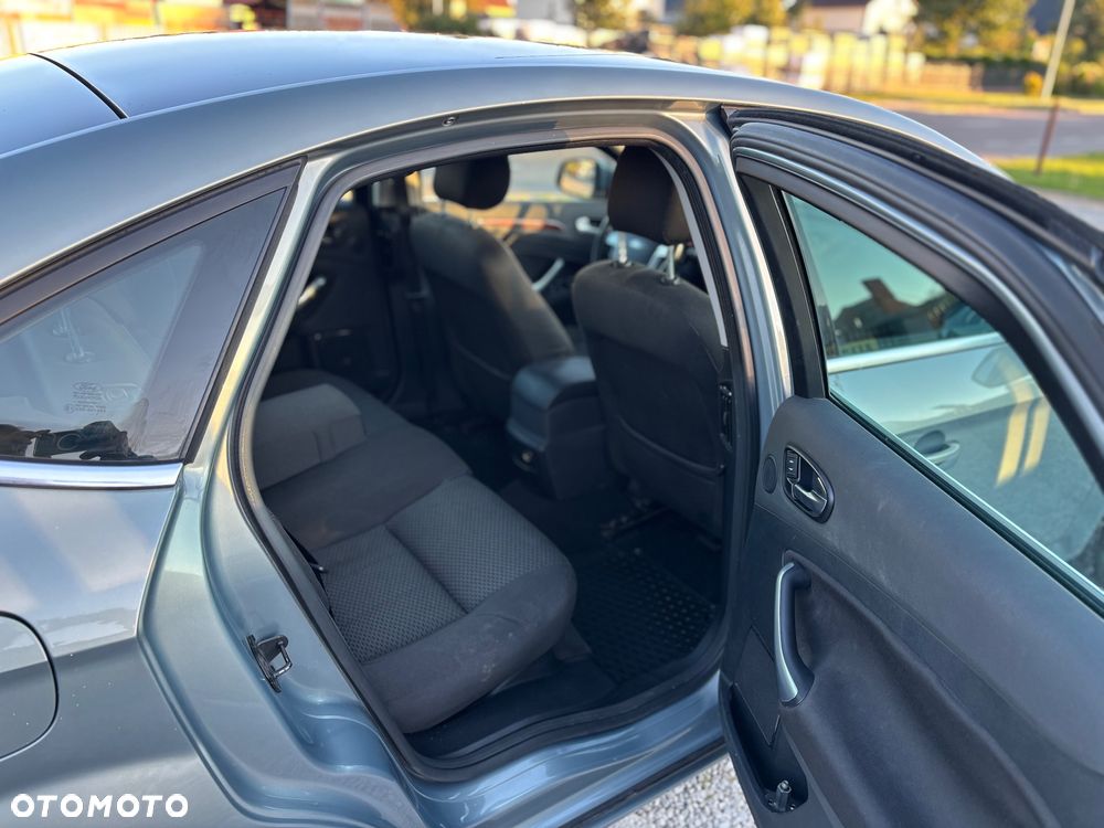 Ford Mondeo - 10