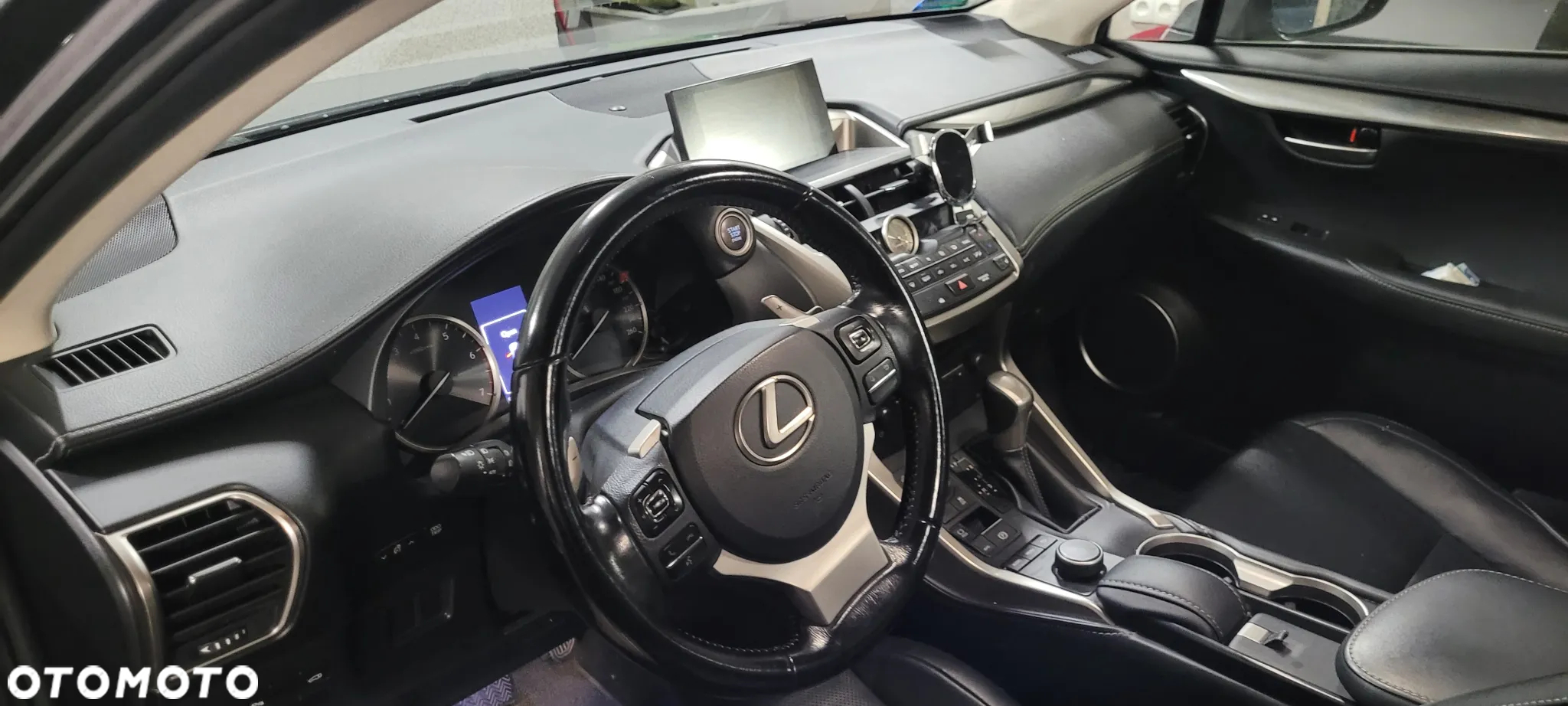 Lexus NX 200t Comfort AWD - 3