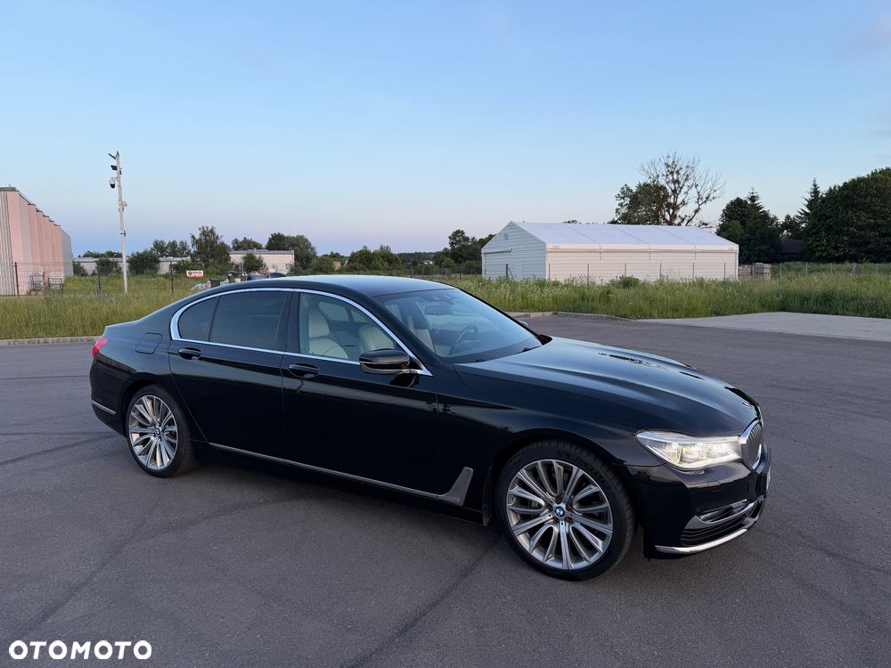 BMW Seria 7 740d xDrive - 31