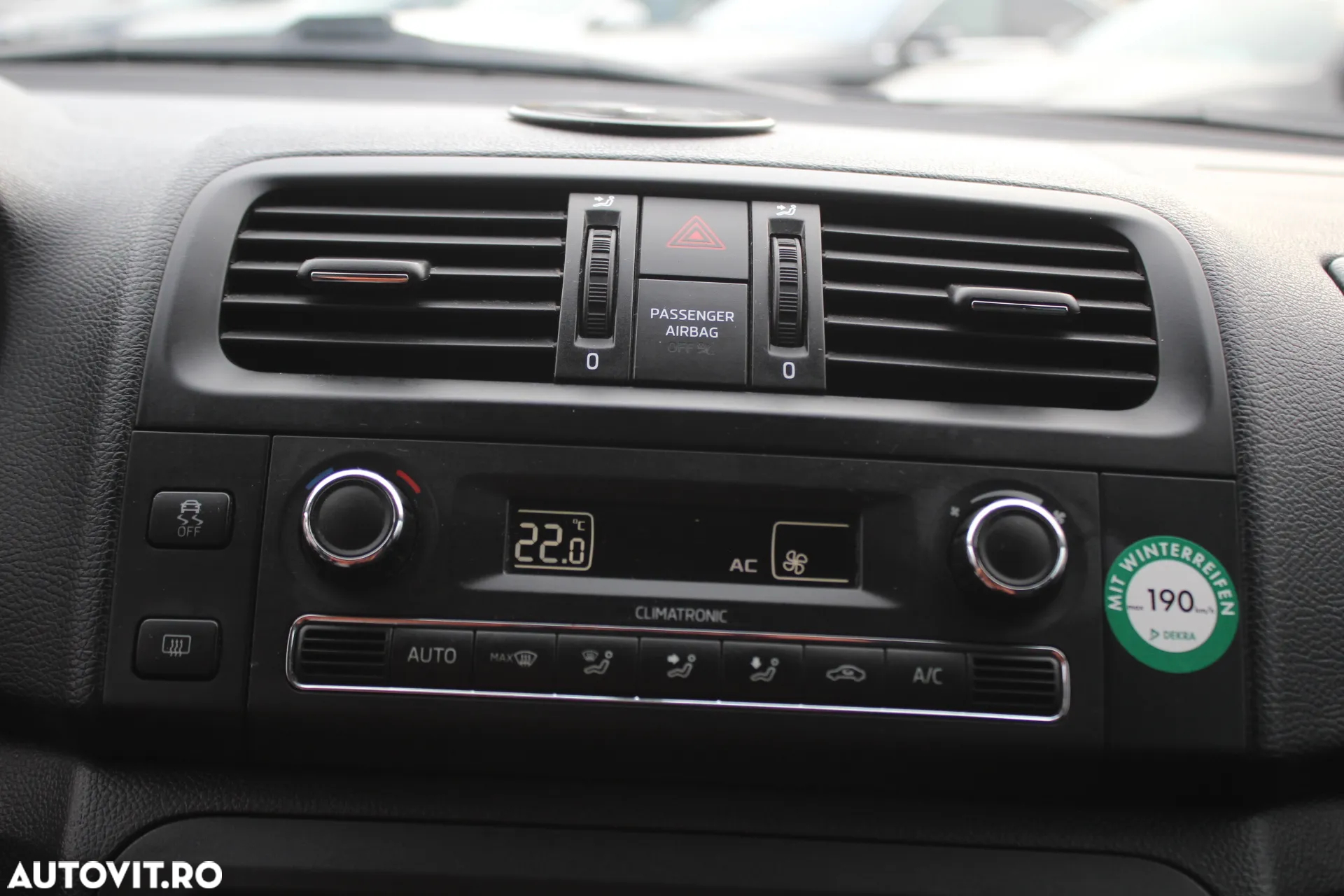 Skoda Roomster 1.2 HTP Style - 8