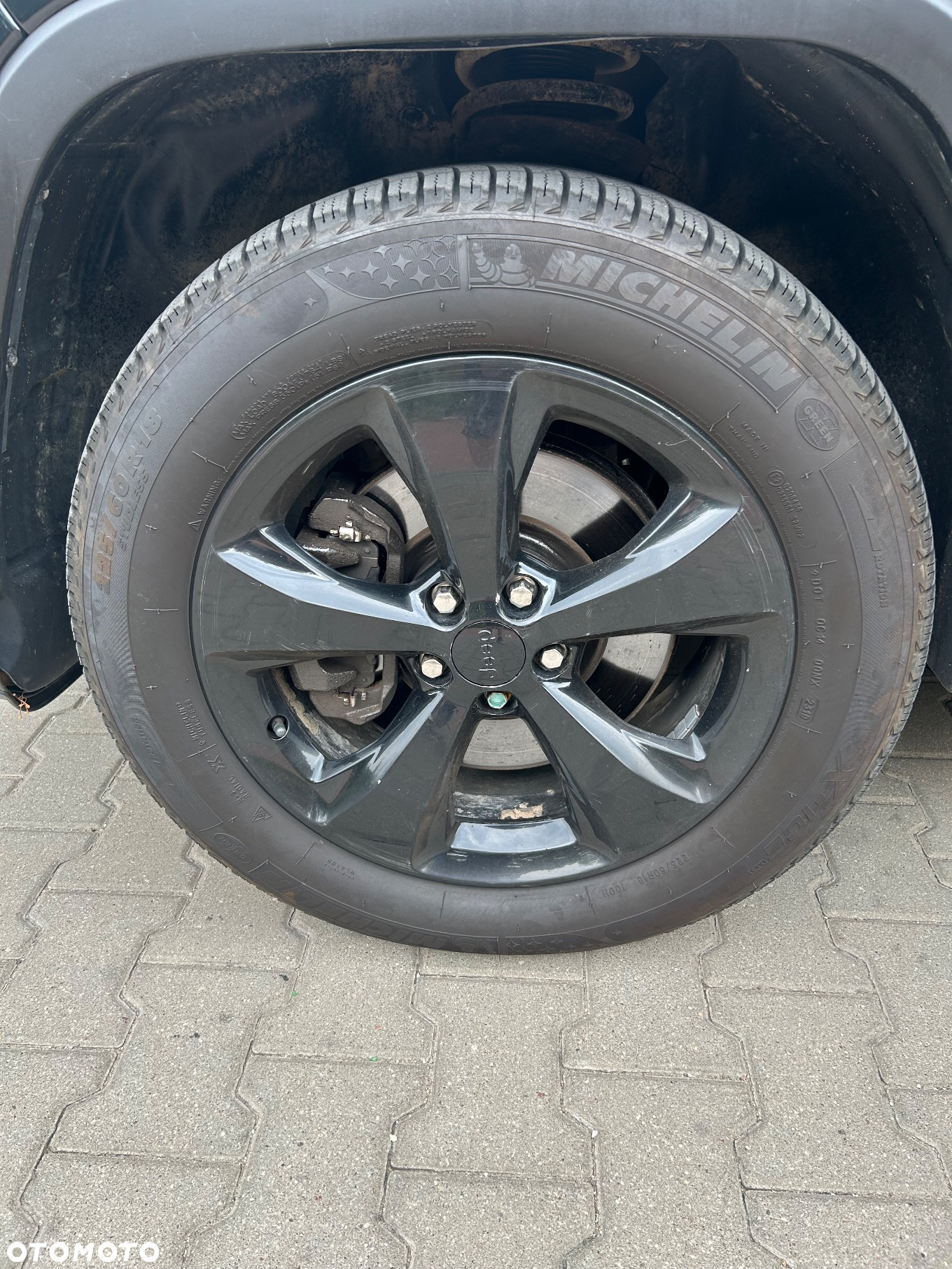 Jeep Cherokee - 26