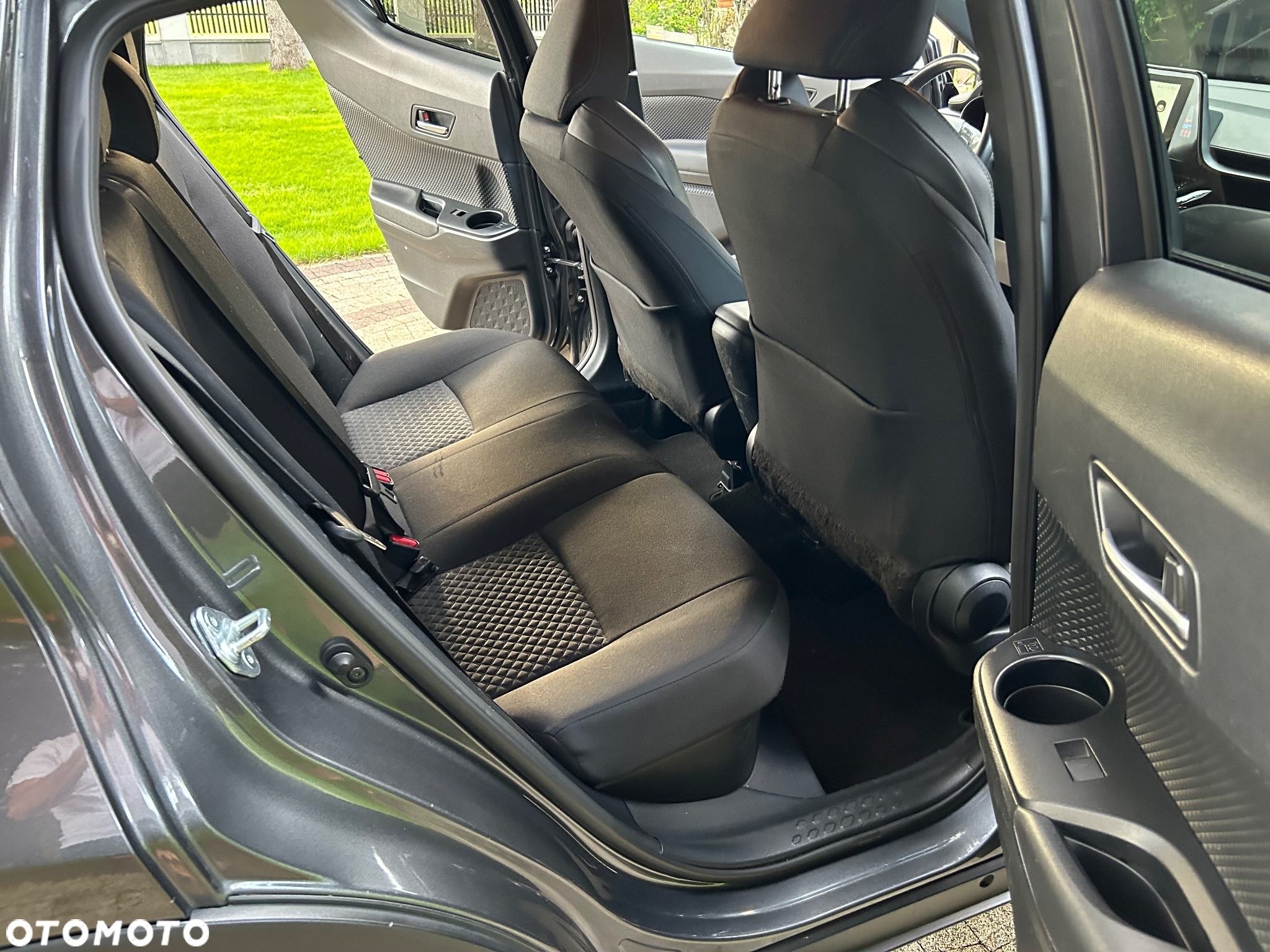 Toyota C-HR 2.0 Hybrid Style - 31