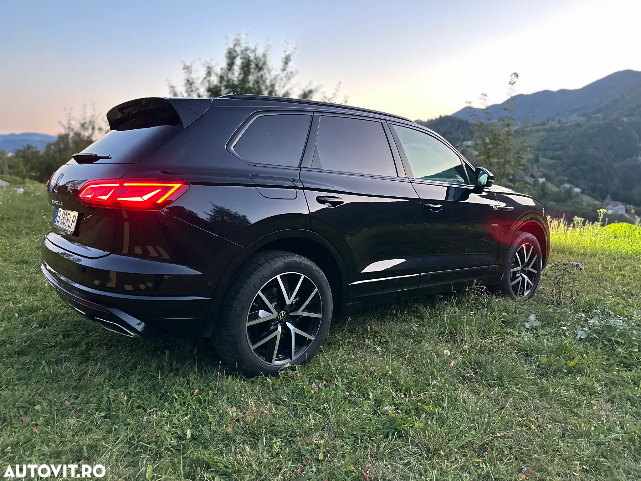 Volkswagen Touareg V6 TDI R-Style - 5