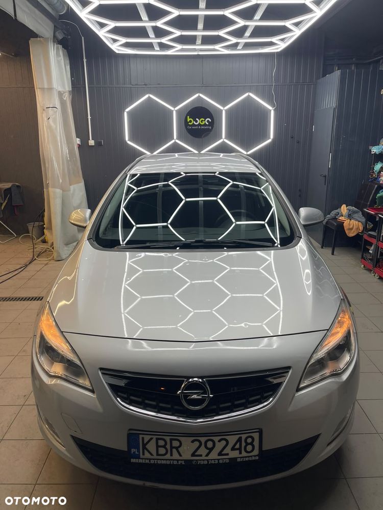 Opel Astra 1.4 Turbo - 10