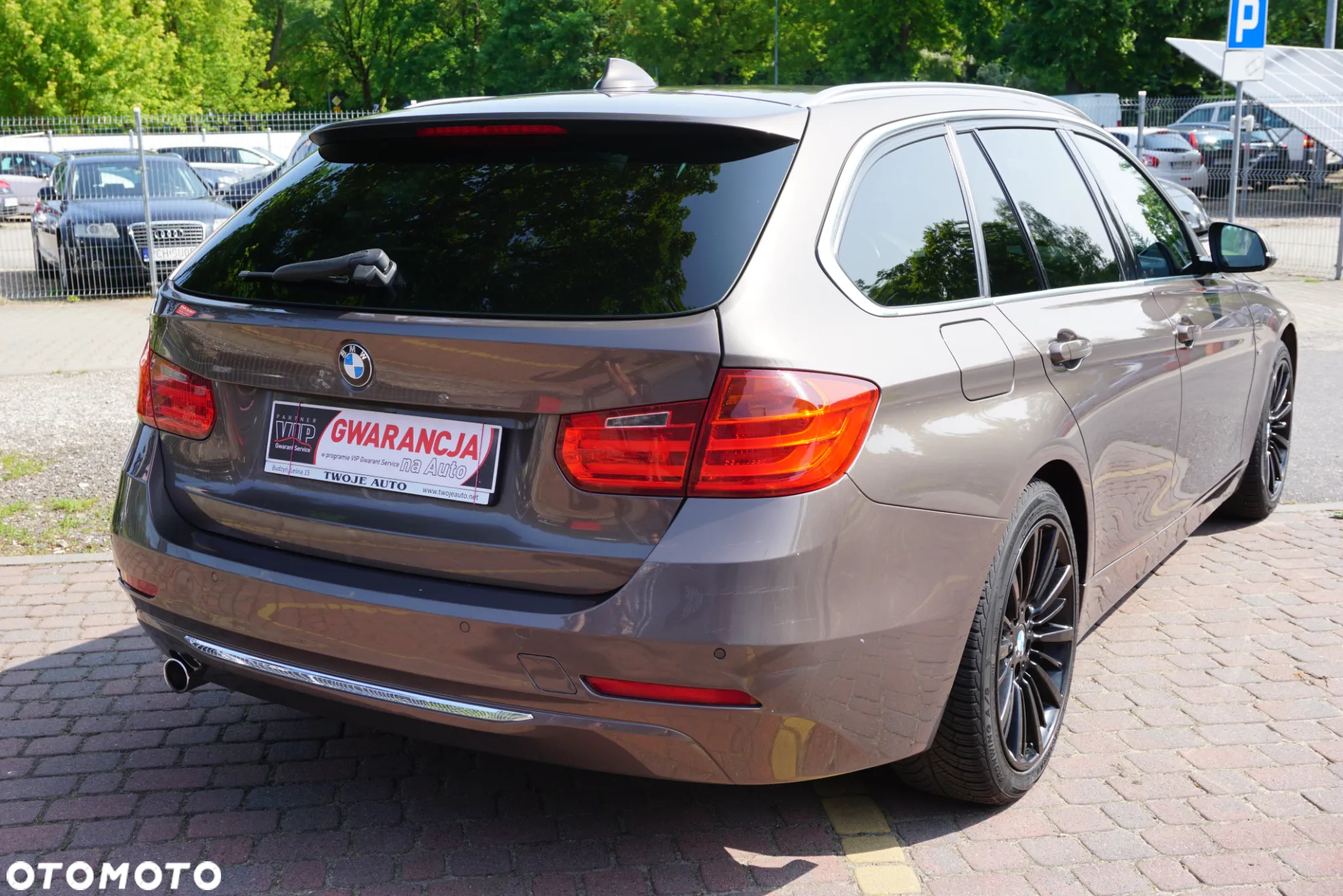 BMW Seria 3 318d Touring Luxury Line - 3