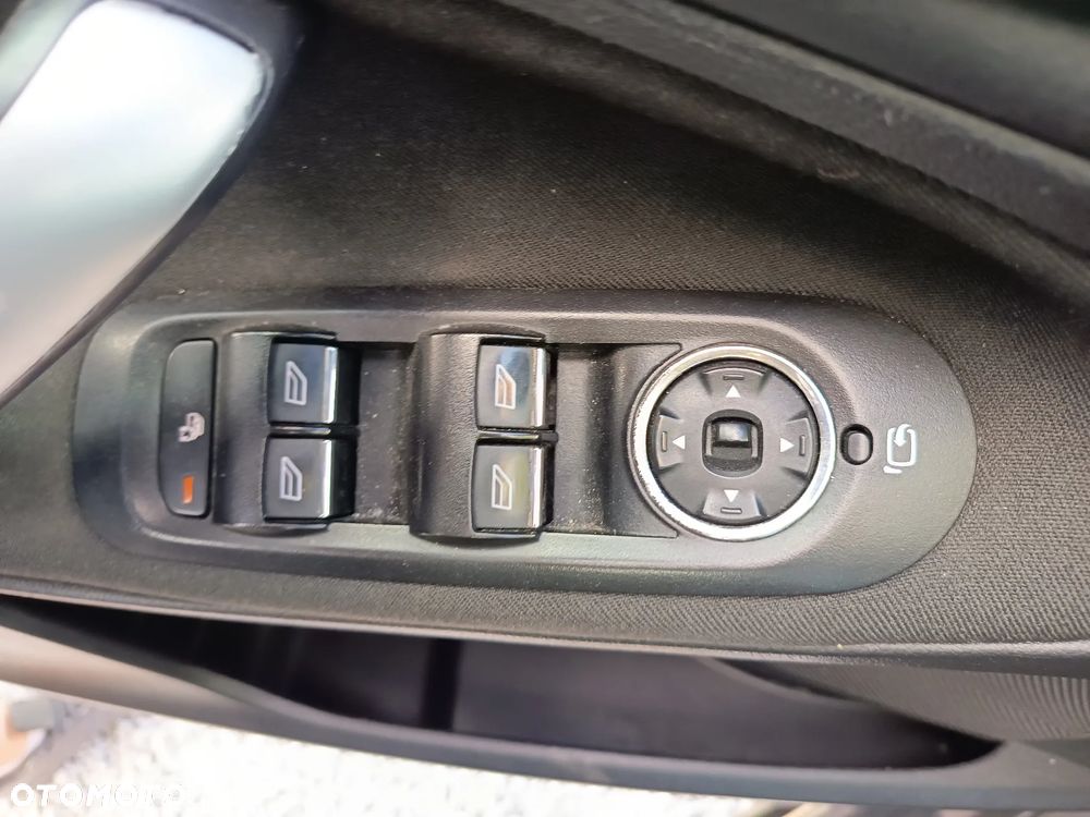 Ford S-Max 2.0 TDCi DPF Business Edition - 32