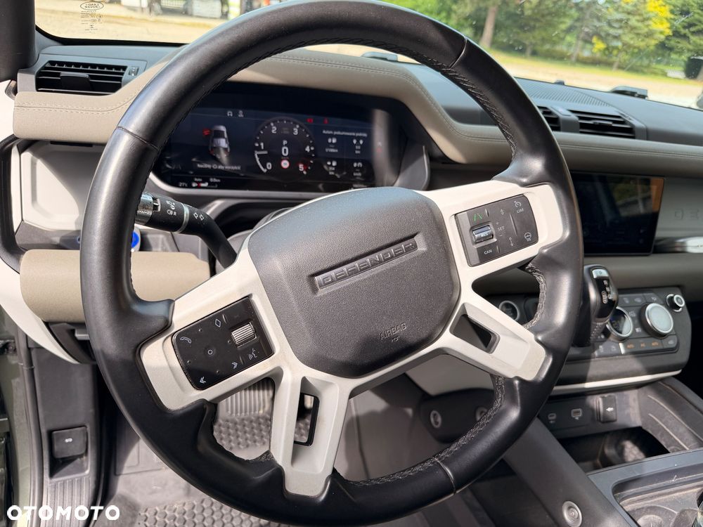 Land Rover Defender 2.0 D240 SE - 12