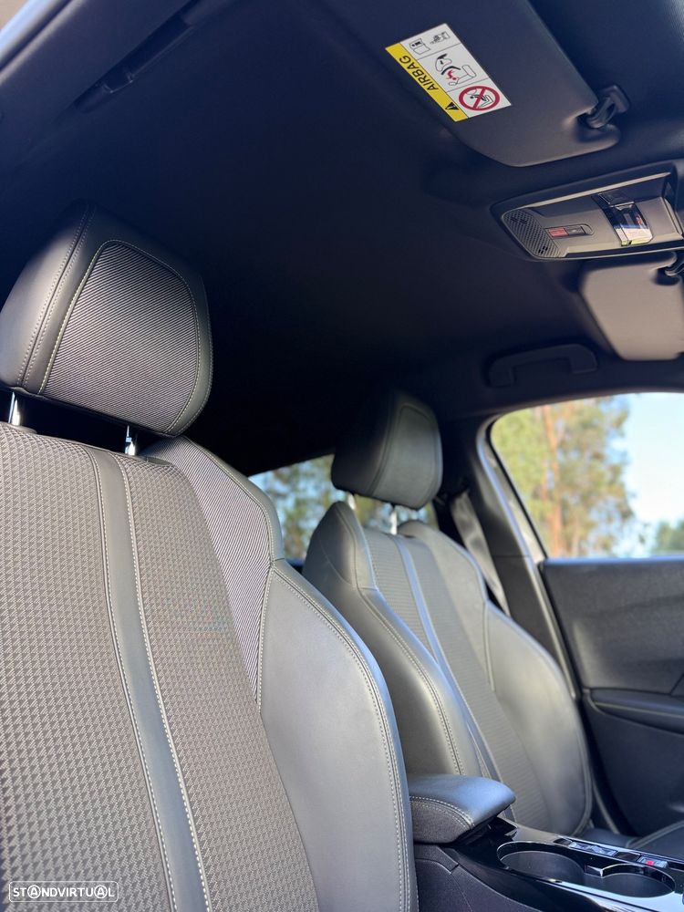 Peugeot 2008 PureTech 130 EAT8 GT Pack - 30