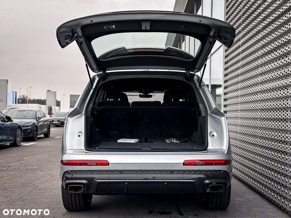 Audi Q7 - 7