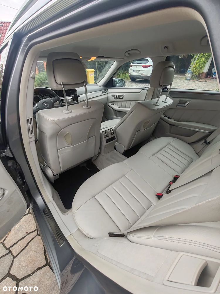 Mercedes-Benz Klasa E 350 BlueTEC 4-Matic Elegance - 13