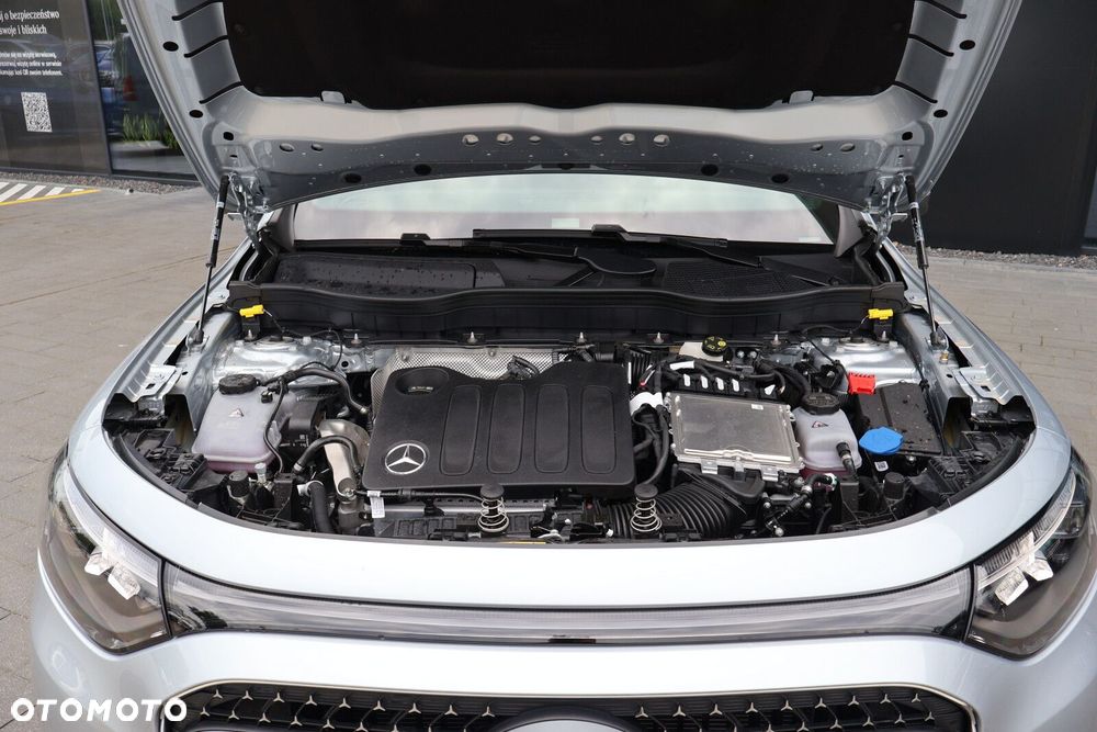 Mercedes-Benz GLB - 26