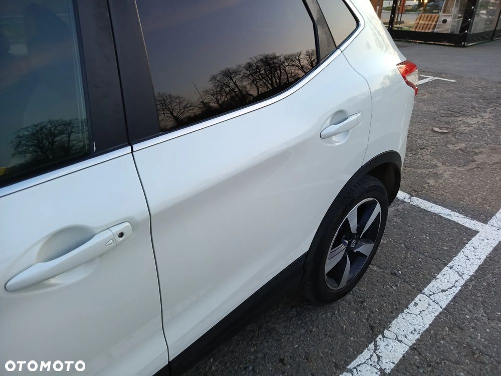 Nissan Qashqai 1.6 DCi 4x4 Tekna EU6 - 19