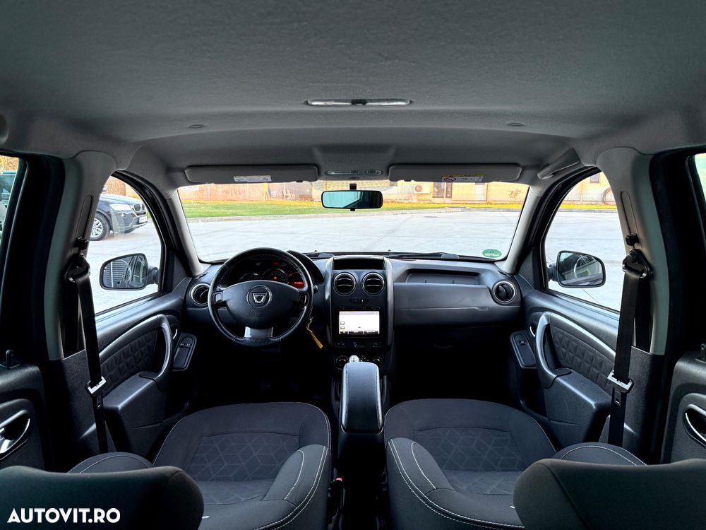 Dacia Duster 1.6 16V 105 4x2 Laureate - 8