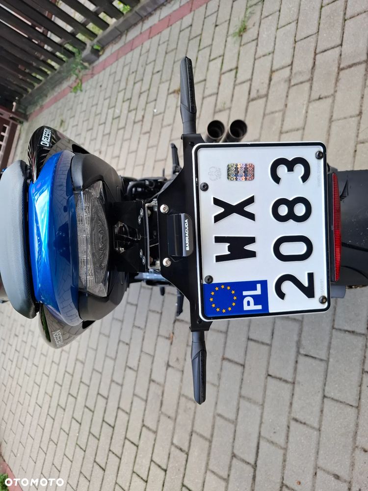 Suzuki GSX 1000 - 16