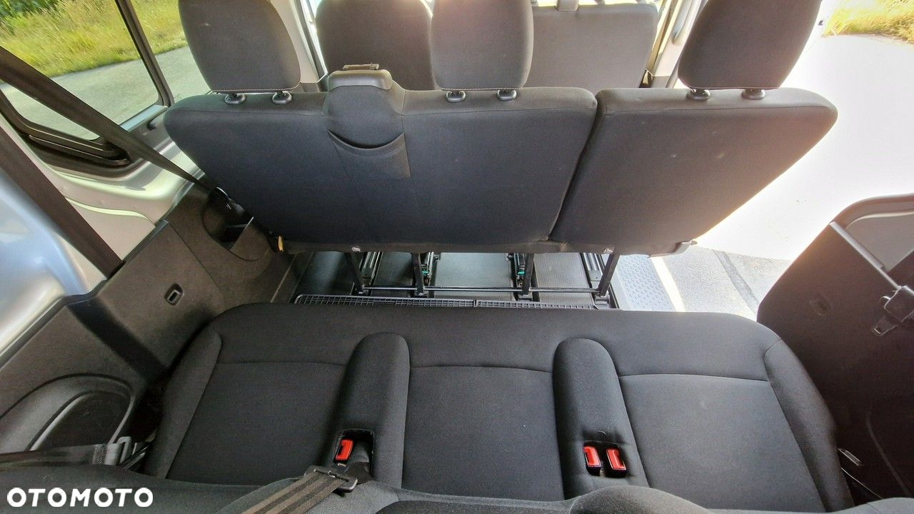 Renault Trafic - 29