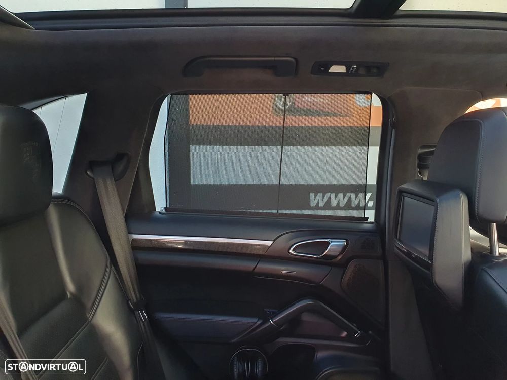 Porsche Cayenne S - 10