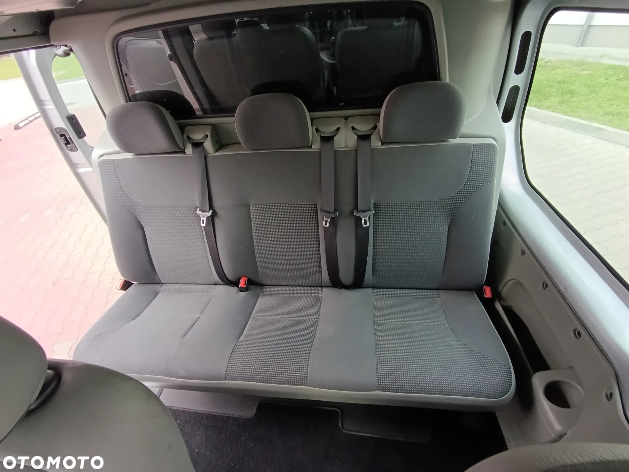 Opel Vivaro L2H1 2.9t - 8
