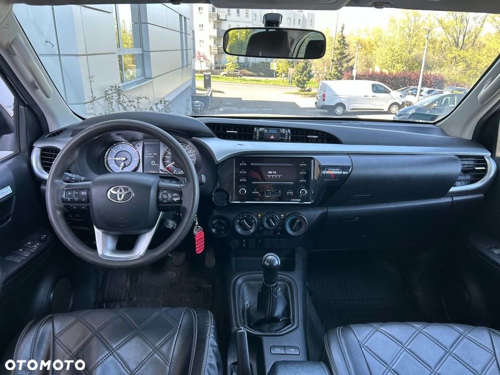 Toyota Hilux 2.4 D-4D Double Cab DLX 4x4 - 13