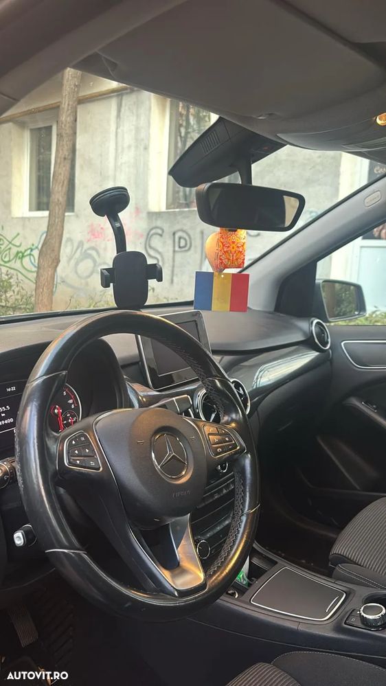 Mercedes-Benz B - 3