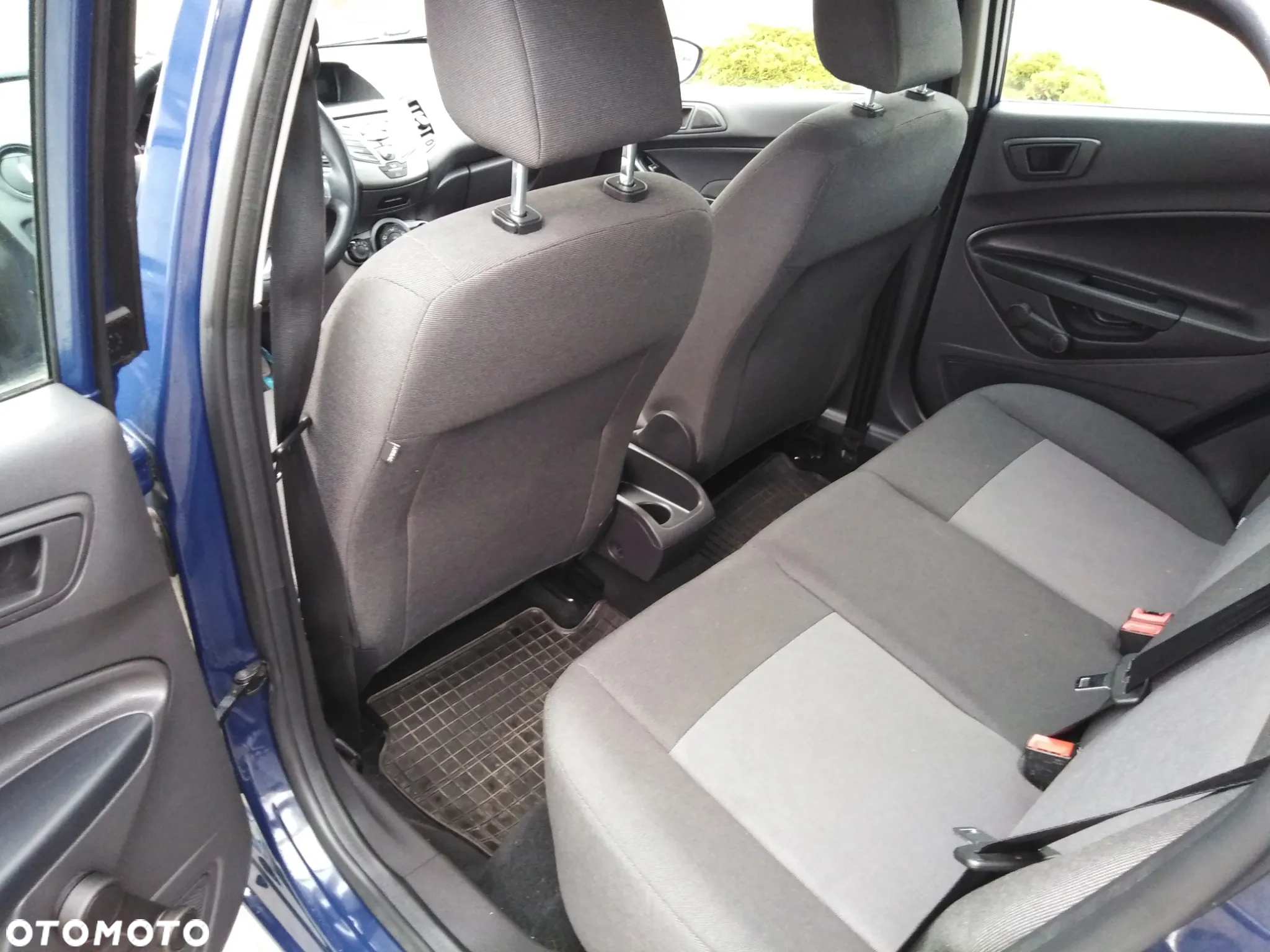 Ford Fiesta 1.5 TDCi Ambiente - 11