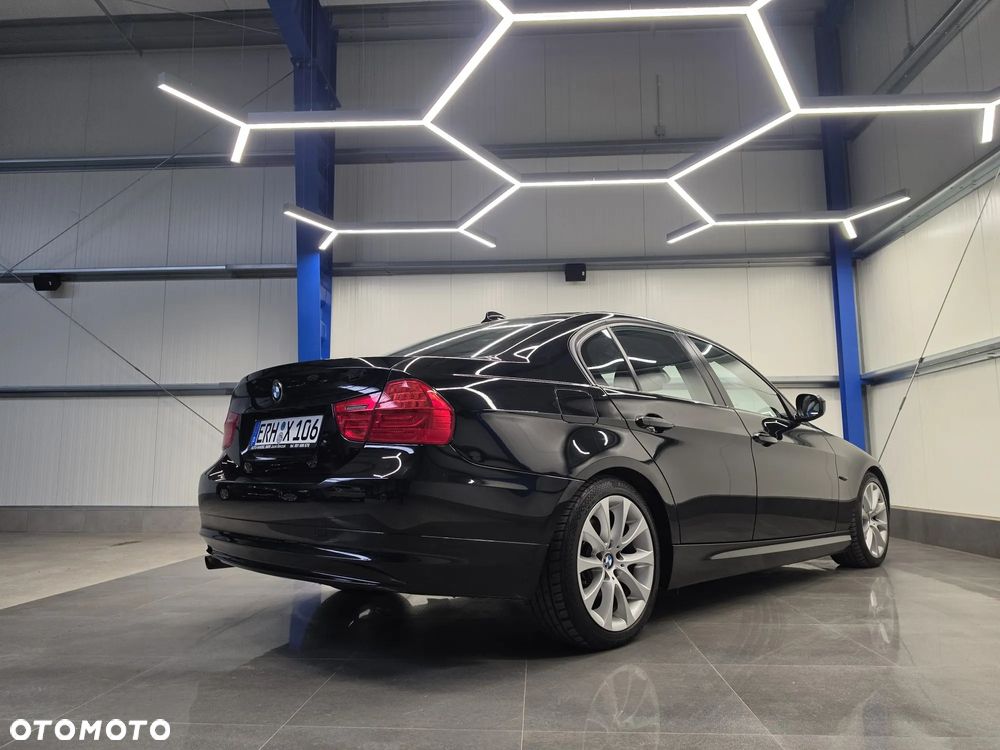 BMW Seria 3 318i Edition Exclusive - 14