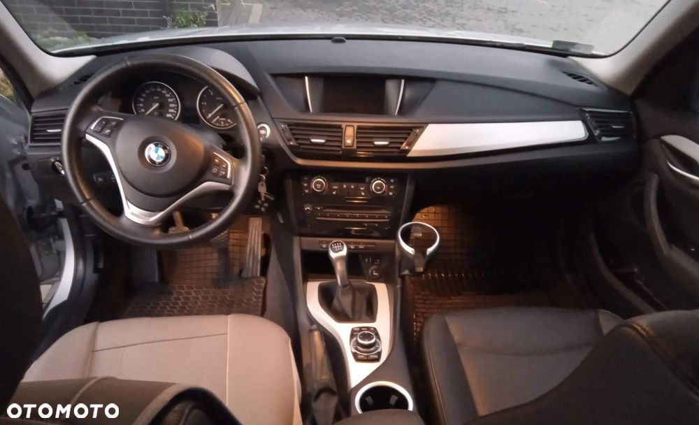 BMW X1 xDrive18d xLine - 10