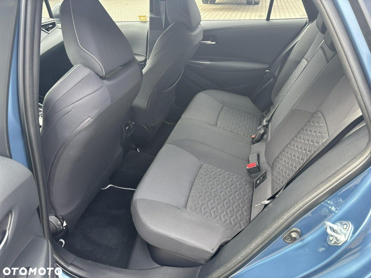 Toyota Corolla - 12