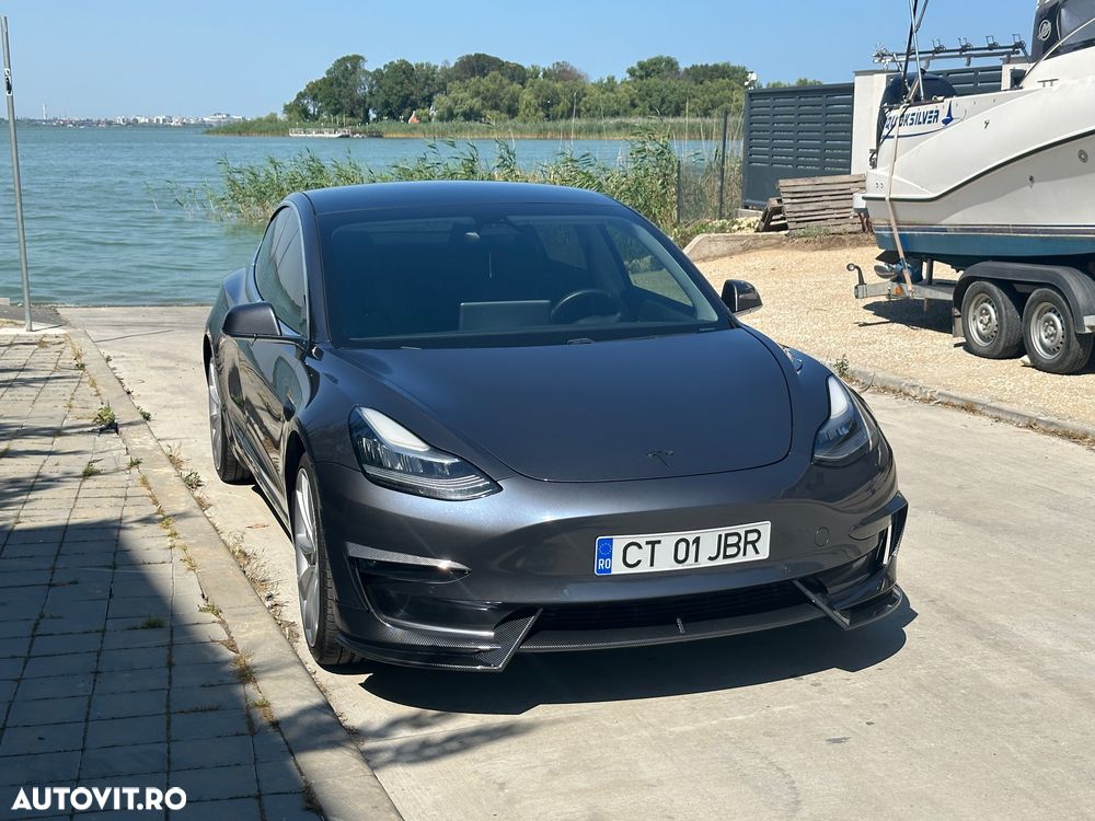 Tesla Model 3 - 2