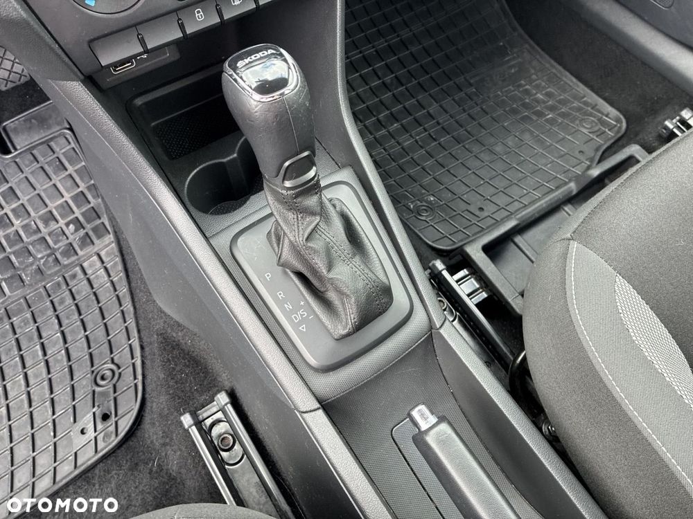 Skoda RAPID - 16