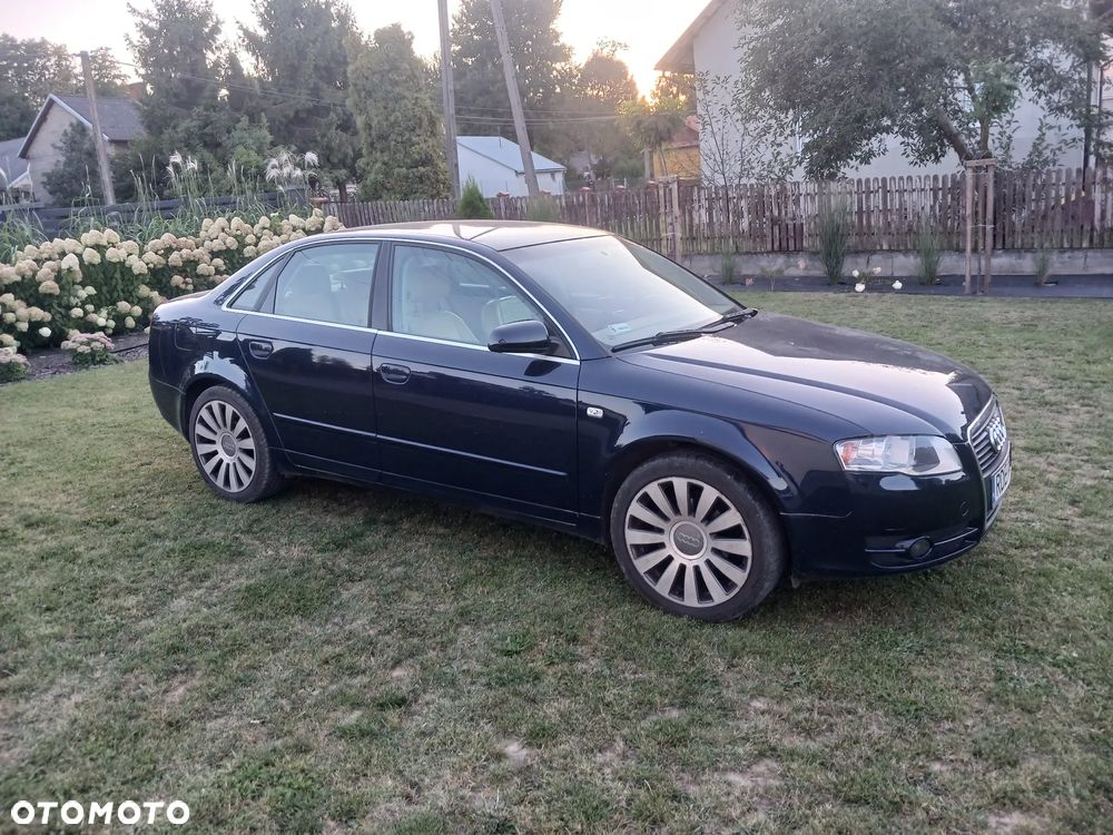 Audi A4 Limousine - 3