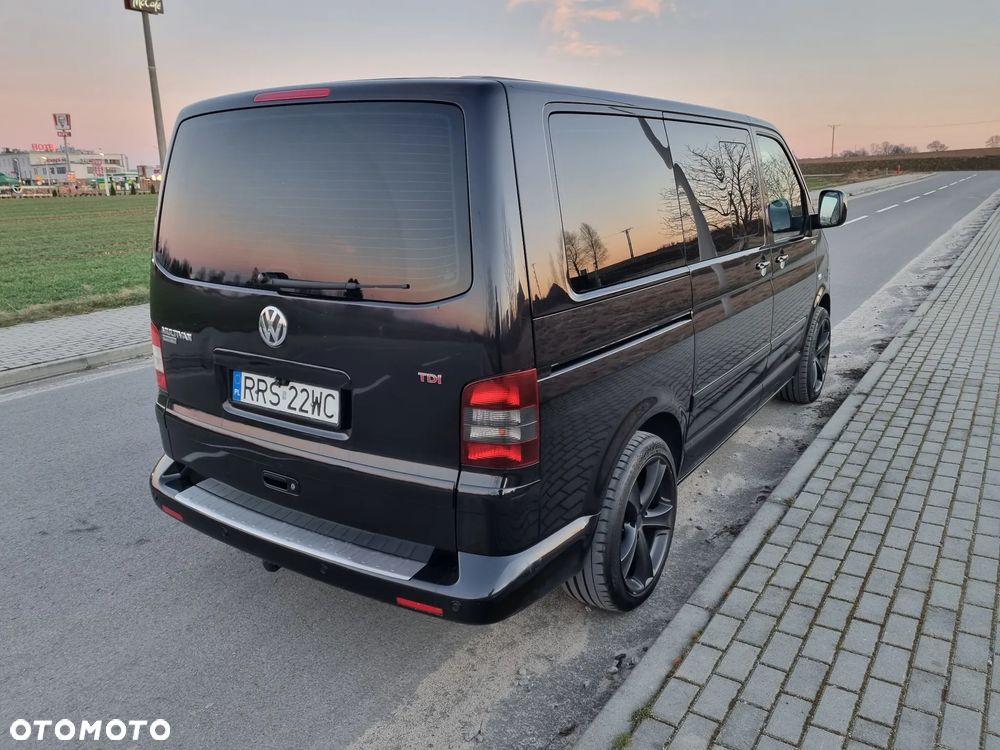 Volkswagen Multivan - 5