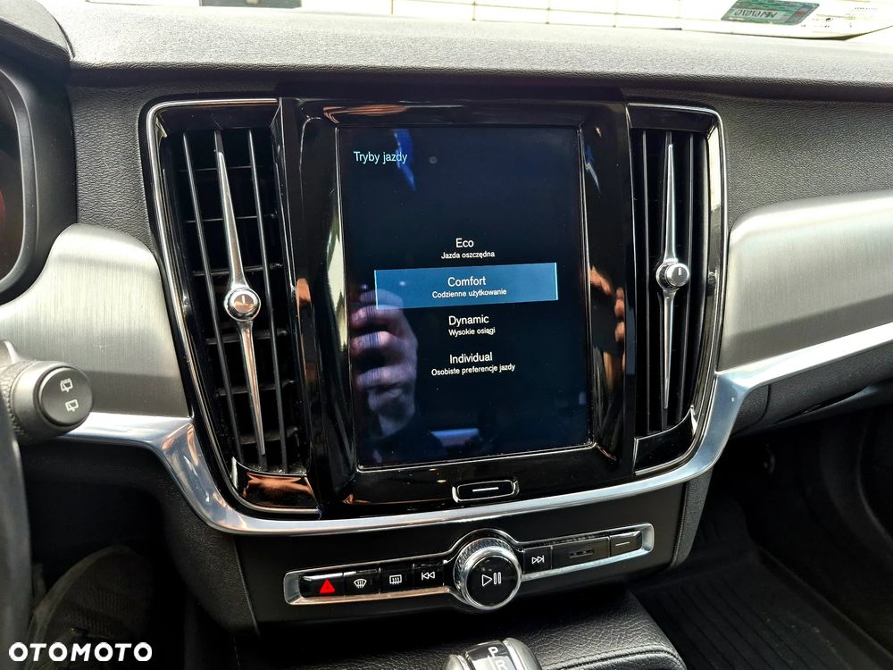 Volvo V90 D3 Geartronic Momentum - 19