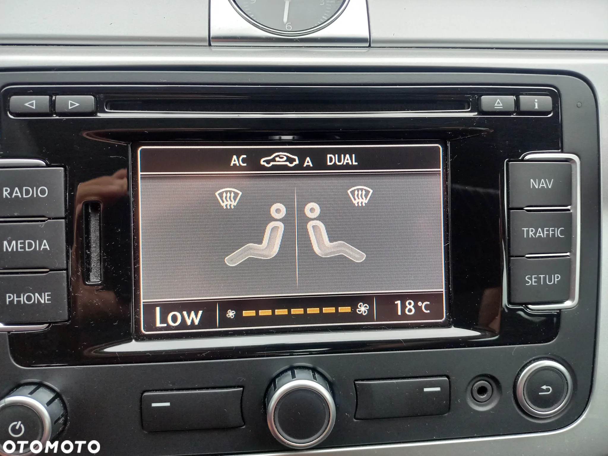 Volkswagen Passat 1.4 TSI BMT Trendline - 22
