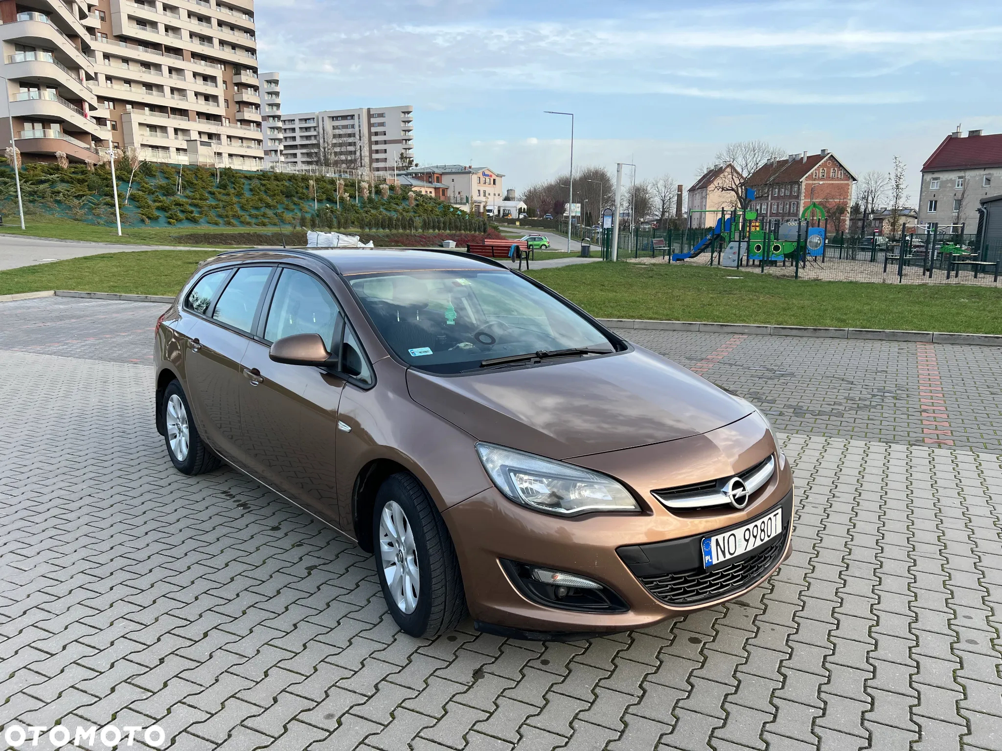 Opel Astra IV 1.4 T Enjoy - 2