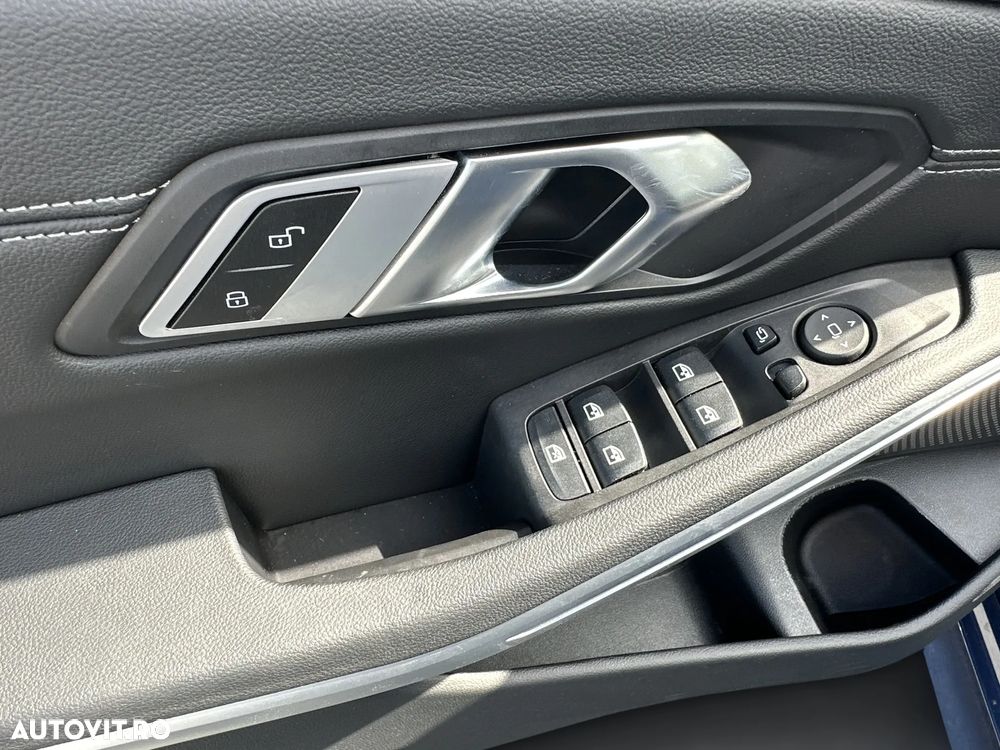 BMW Seria 3 320i xDrive AT - 14