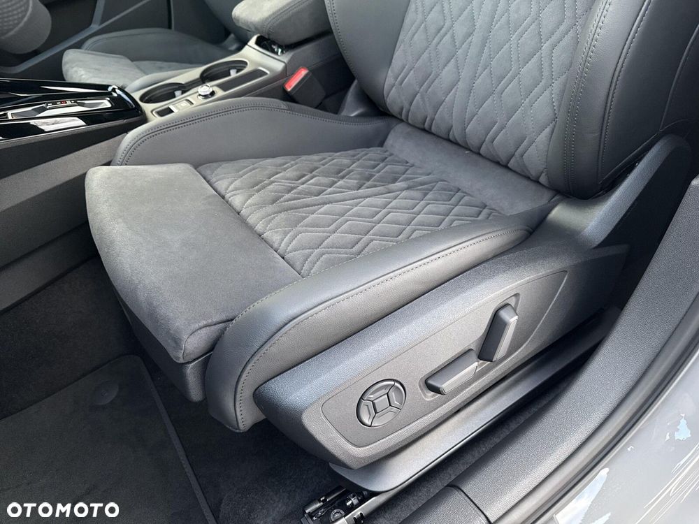 Audi RS3 Limousine - 12